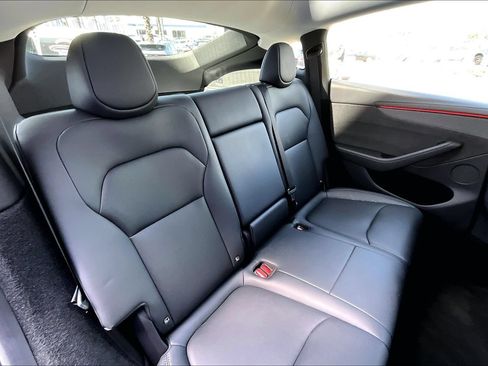 Used 2026 Tesla Model Y Long Range RWD image 26