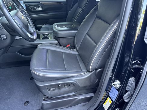 Certified 2023 Chevrolet Tahoe Premier w/ Premium Package 2 AWD/4WD image 9