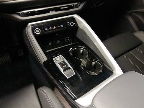 Used 2025 Audi Q5 Prestige AWD/4WD image 7