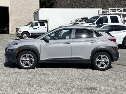 Used 2023 Hyundai Kona SEL w/ Cargo Package FWD image 3