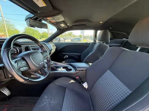 Used 2022 Dodge Challenger R/T RWD image 13
