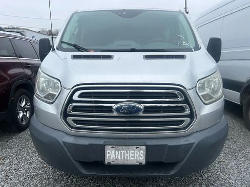 Used 2015 Ford Transit 150 XLT image 2