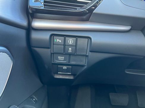 Certified 2025 Acura RDX w/ Technology Package image 17