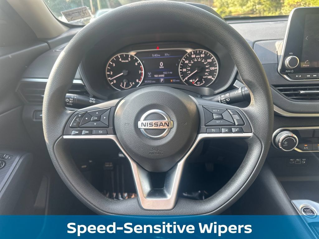 Used 2022 Nissan Altima 2.5 SV FWD image 18