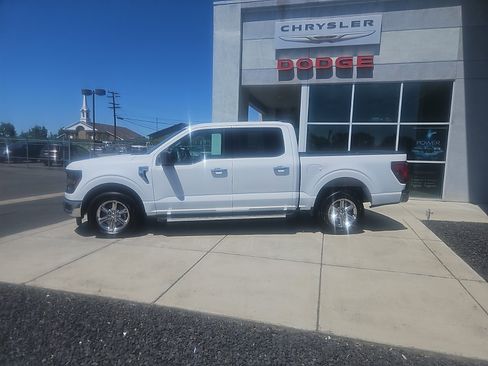 Used 2025 Ford F150 XLT w/ Equipment Group 301A Standard RWD image 3
