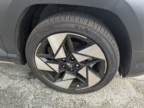 Used 2024 Hyundai Kona Limited FWD image 16