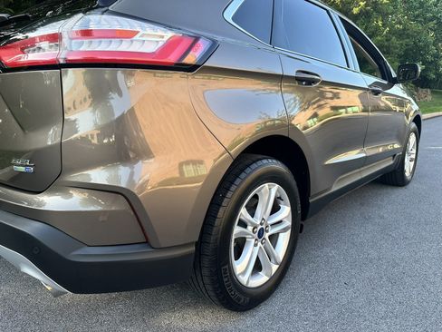 Used 2019 Ford Edge SEL w/ Equipment Group 201A AWD/4WD image 39