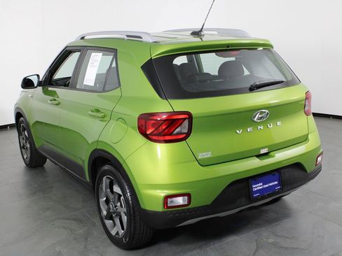 Certified 2024 Hyundai Venue SEL image 4