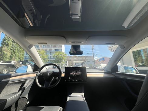 Used 2023 Tesla Model Y AWD image 16