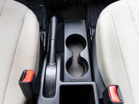 Used 2012 MAZDA MAZDA5 Sport image 25