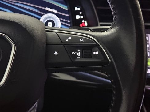 Used 2019 Audi Q8 Premium w/ Convenience Package image 40