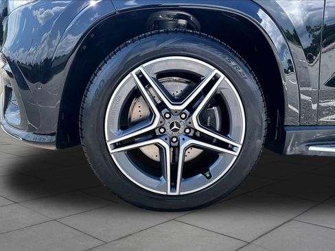 Certified 2025 Mercedes-Benz GLS 450 4MATIC image 11