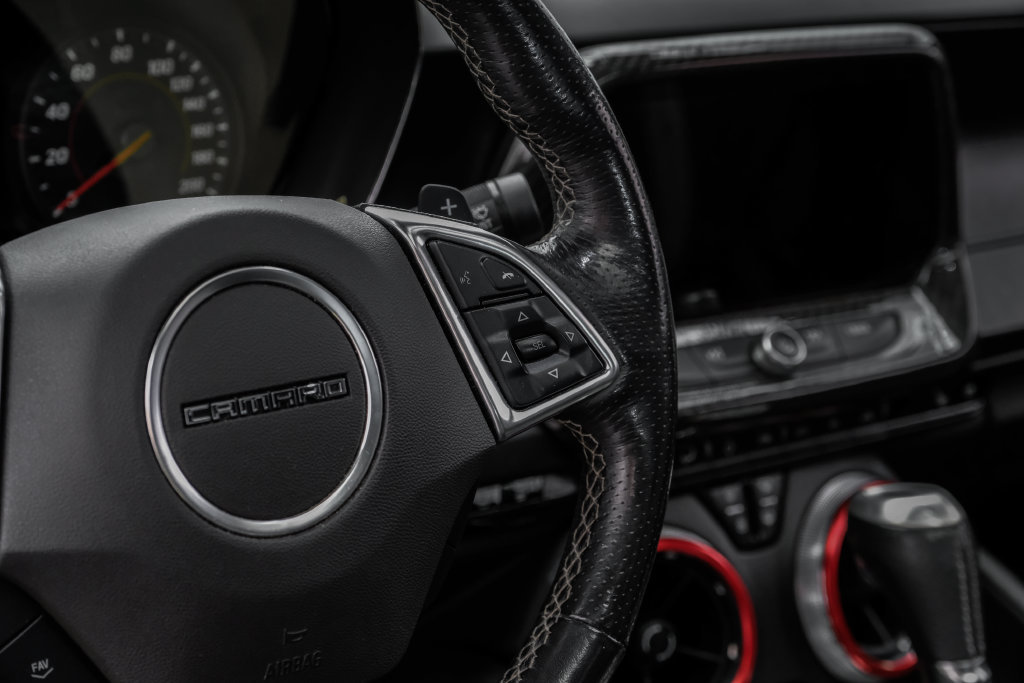 Used 2019 Chevrolet Camaro SS RWD image 17