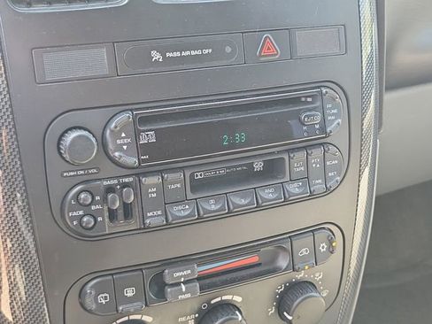 Used 2005 Dodge Grand Caravan SXT FWD image 18