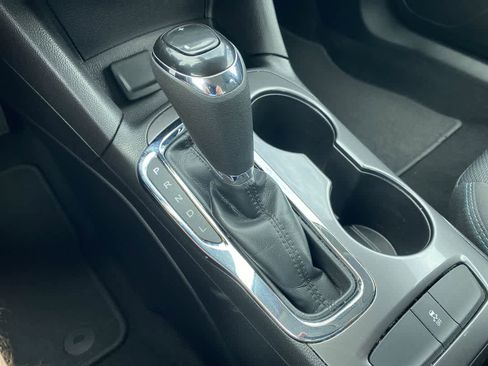 Used 2017 Chevrolet Cruze LT image 19