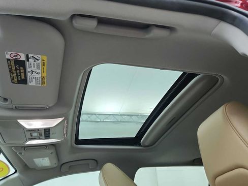 Used 2022 Toyota RAV4 XLE Premium FWD image 15