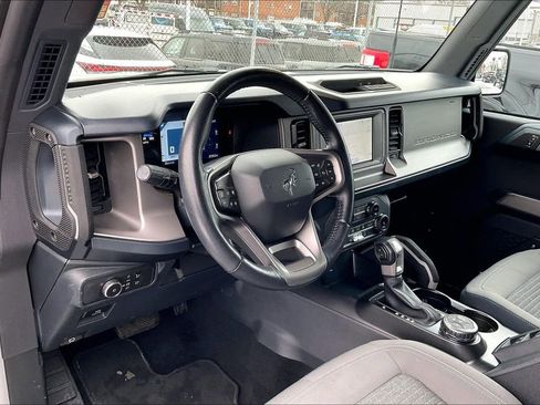 Used 2022 Ford Bronco Outer Banks AWD/4WD image 13