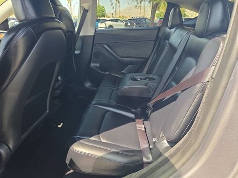 Used 2025 Tesla Model Y Long Range RWD image 14