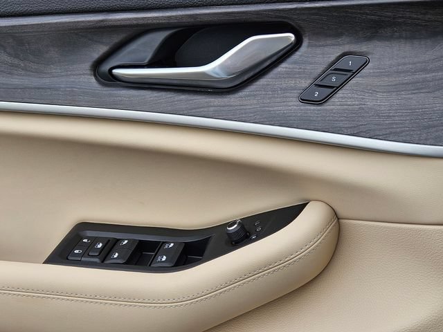 New 2025 Jeep Grand Cherokee Limited w/ Luxury Tech Group II RWD image 28
