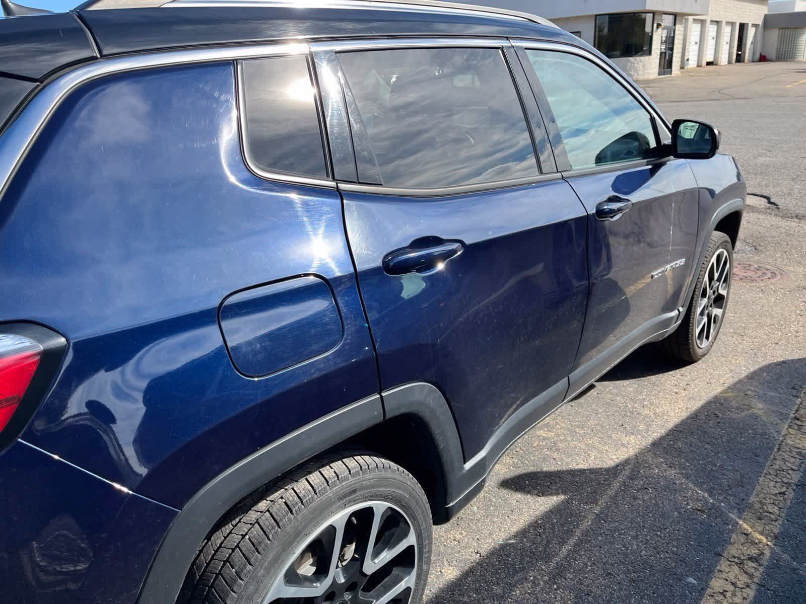 Used 2018 Jeep Compass Limited w/ Safe & Security Group AWD/4WD image 15