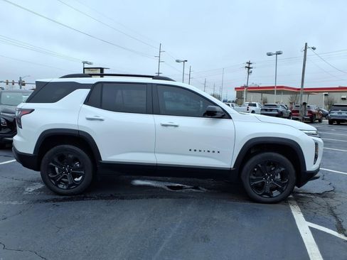 New 2026 Chevrolet Equinox LT w/ Convenience Package II image 2