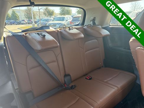 Used 2023 Nissan Pathfinder Platinum image 16