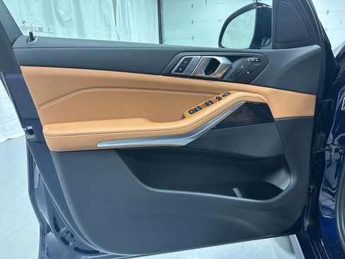 Used 2026 BMW X7 xDrive40i w/ M Sport Package image 8
