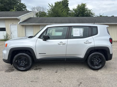 Used 2019 Jeep Renegade Sport w/ UConnect 7.0 Group AWD/4WD image 8