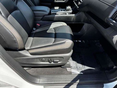 Used 2023 Nissan Pathfinder SL w/ SL Premium Package FWD image 56