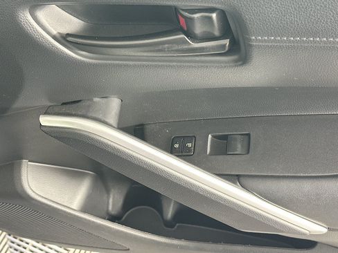 Used 2023 Toyota Corolla Cross LE FWD image 29