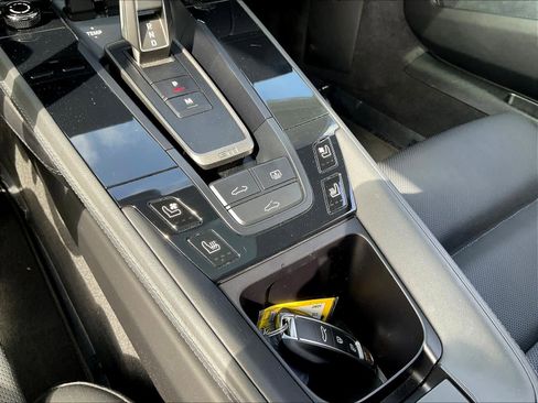 Used 2024 Porsche 911 Carrera 4S AWD/4WD image 35