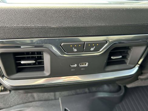 New 2026 Chevrolet Silverado 1500 LTZ w/ LTZ Premium Package AWD/4WD image 16