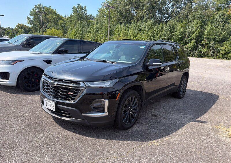 Used 2023 Chevrolet Traverse RS w/ LPO, Floor Liner Package AWD/4WD image 2