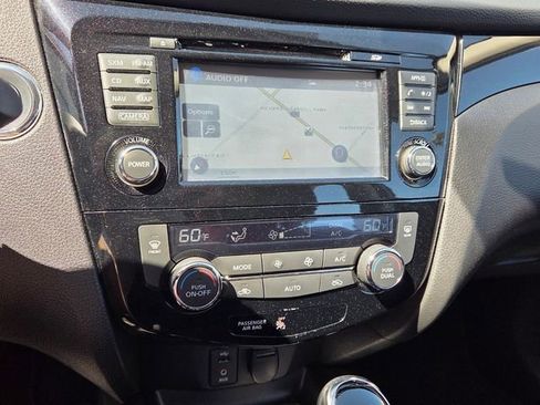 Used 2018 Nissan Rogue Sport SV w/ SV Technology Package image 20