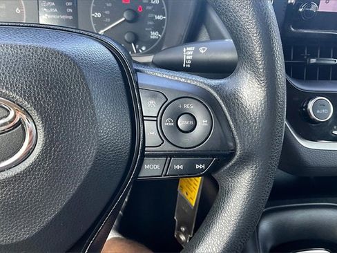Used 2023 Toyota Corolla LE image 19