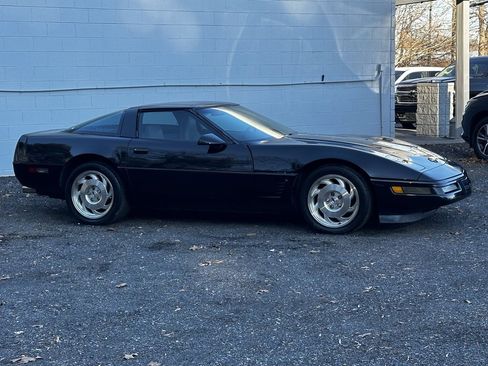 Used 1996 Chevrolet Corvette Coupe image 8