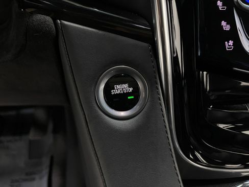 Used 2017 Cadillac Escalade ESV Platinum image 21