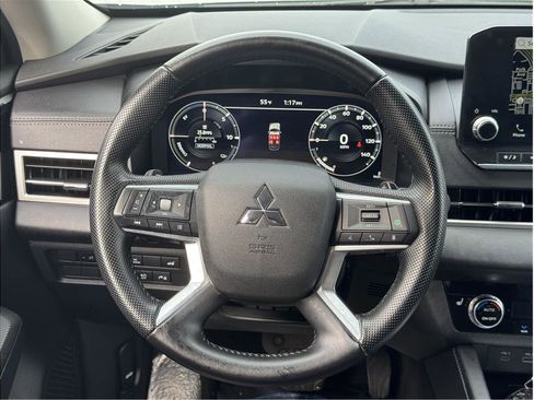 Used 2023 Mitsubishi Outlander SEL image 30