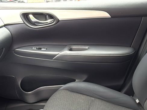 Used 2016 Nissan Sentra S FWD image 15