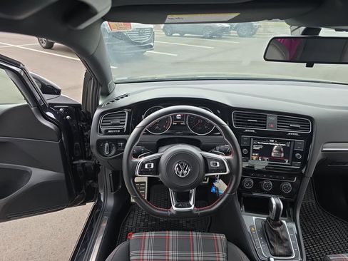 Used 2021 Volkswagen GTI S image 13