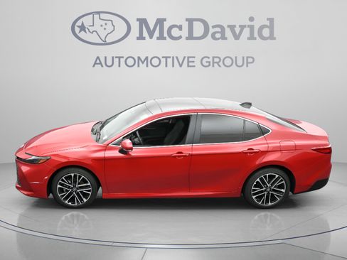 Used 2025 Toyota Camry XLE w/ Premium Package FWD image 36