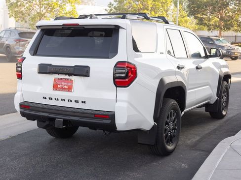 New 2026 Toyota 4Runner 4WD image 5