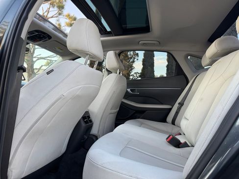 Used 2023 Hyundai Sonata SEL w/ Convenience Package image 16
