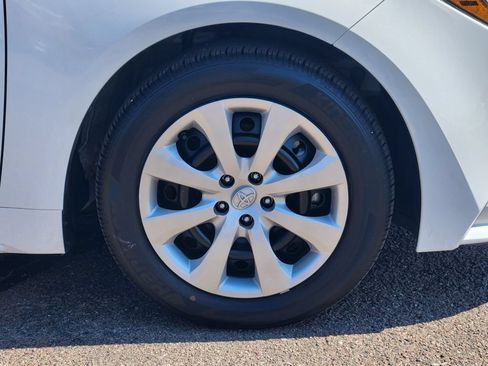 Used 2026 Toyota Corolla LE FWD image 30