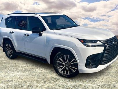 Used 2023 Lexus LX 600 4WD w/ Premium Package