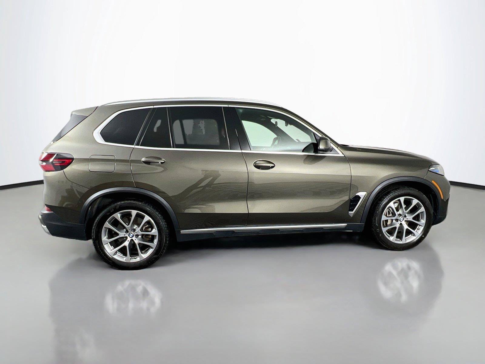 Used 2026 BMW X5 xDrive40i w/ Climate Comfort Package AWD/4WD image 7