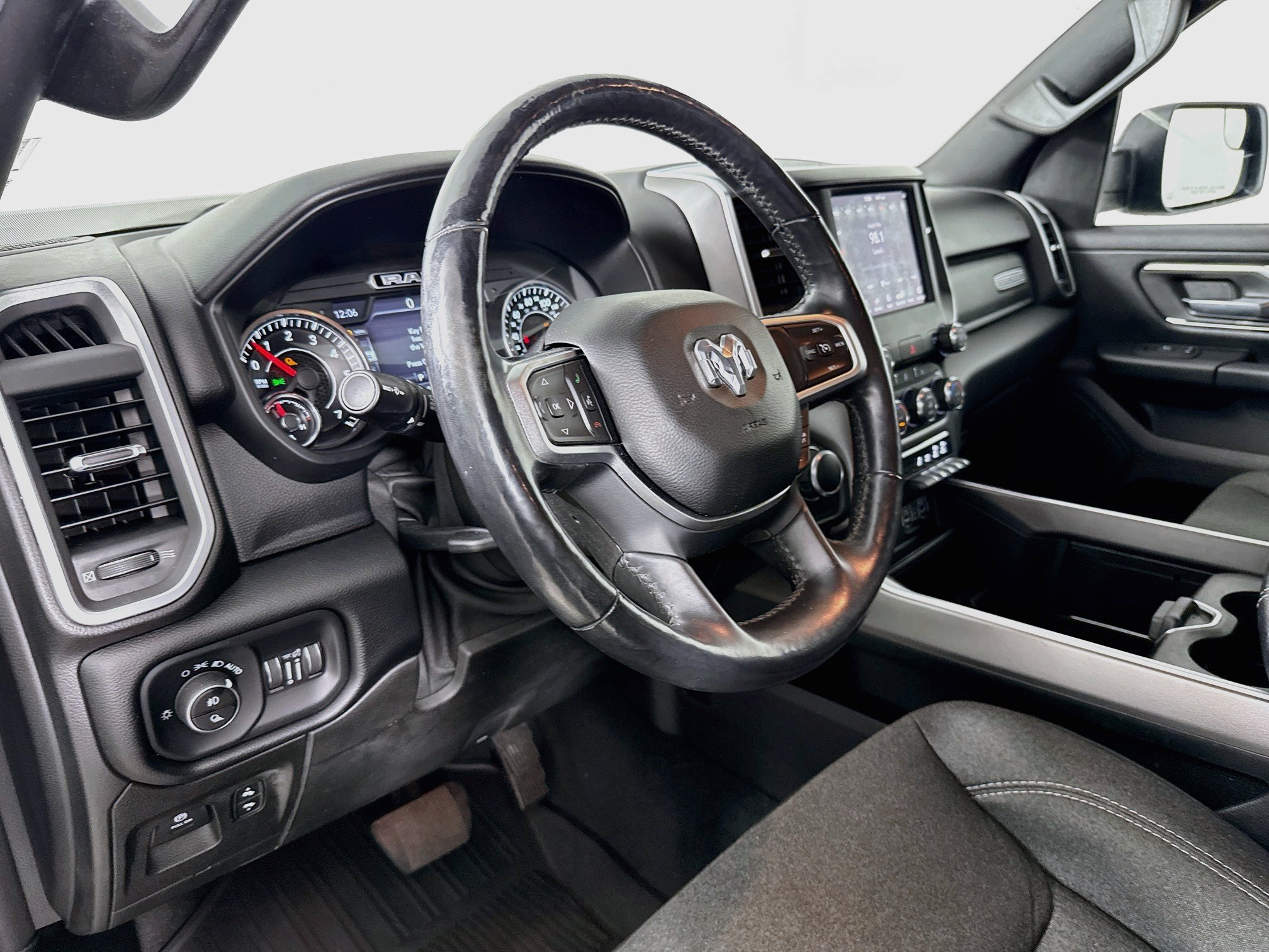 Used 2019 RAM 1500 Big Horn AWD/4WD image 9