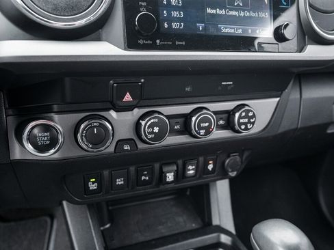 Used 2019 Toyota Tacoma TRD Off-Road image 29