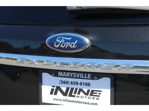 Used 2014 Ford Explorer XLT AWD/4WD image 32