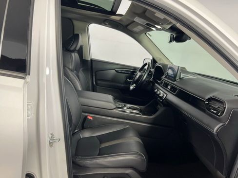 Used 2024 Honda Pilot Touring image 35